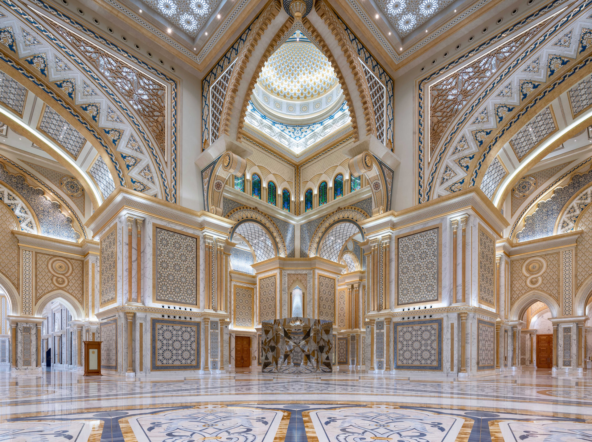 Qasr Al Watan interior.